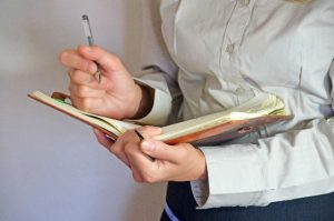 仕事をスムーズに進めるための「客室乗務員流メモ活用」の仕事術