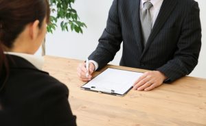 キャビンアテンダント受験の面接で聞かれることと面接対策の基本