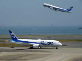リニューアルされる全日空(ANA)の機内安全ビデオ、もうチェックしましたか?その他エアラインのユニークな機内安全ビデオもご紹介