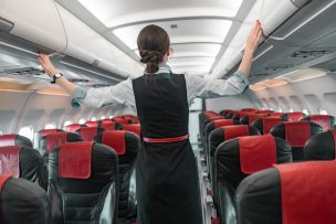 新型コロナウイルス感染拡大で医療サポートも。客室乗務員が受ける救急救命訓練とは?